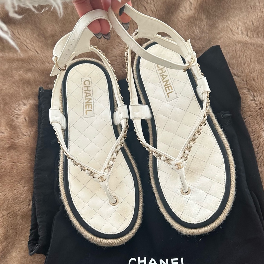 CHANEL CC Lambskin Thong Espadrille Sandals